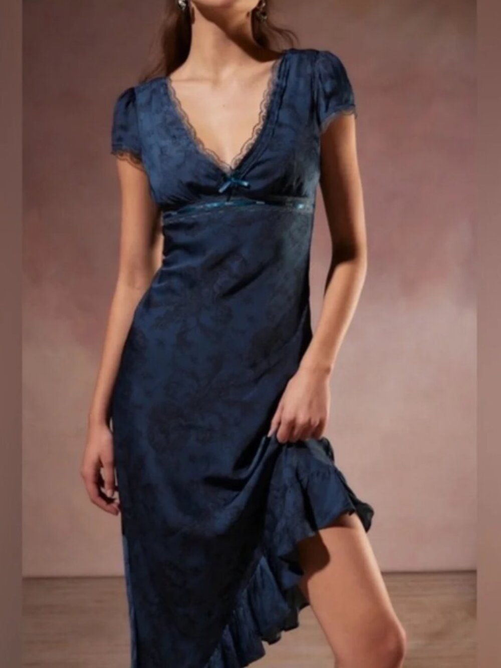 Kimchi Blue Cora Lace Trim Asymmetrical Midi Dress Slip V-Neck Whimsical Medium
